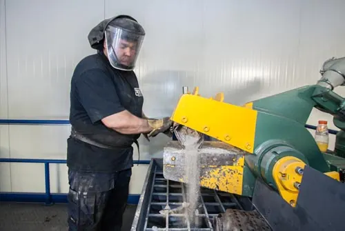Produktion und Analyse bei RKR Recycling